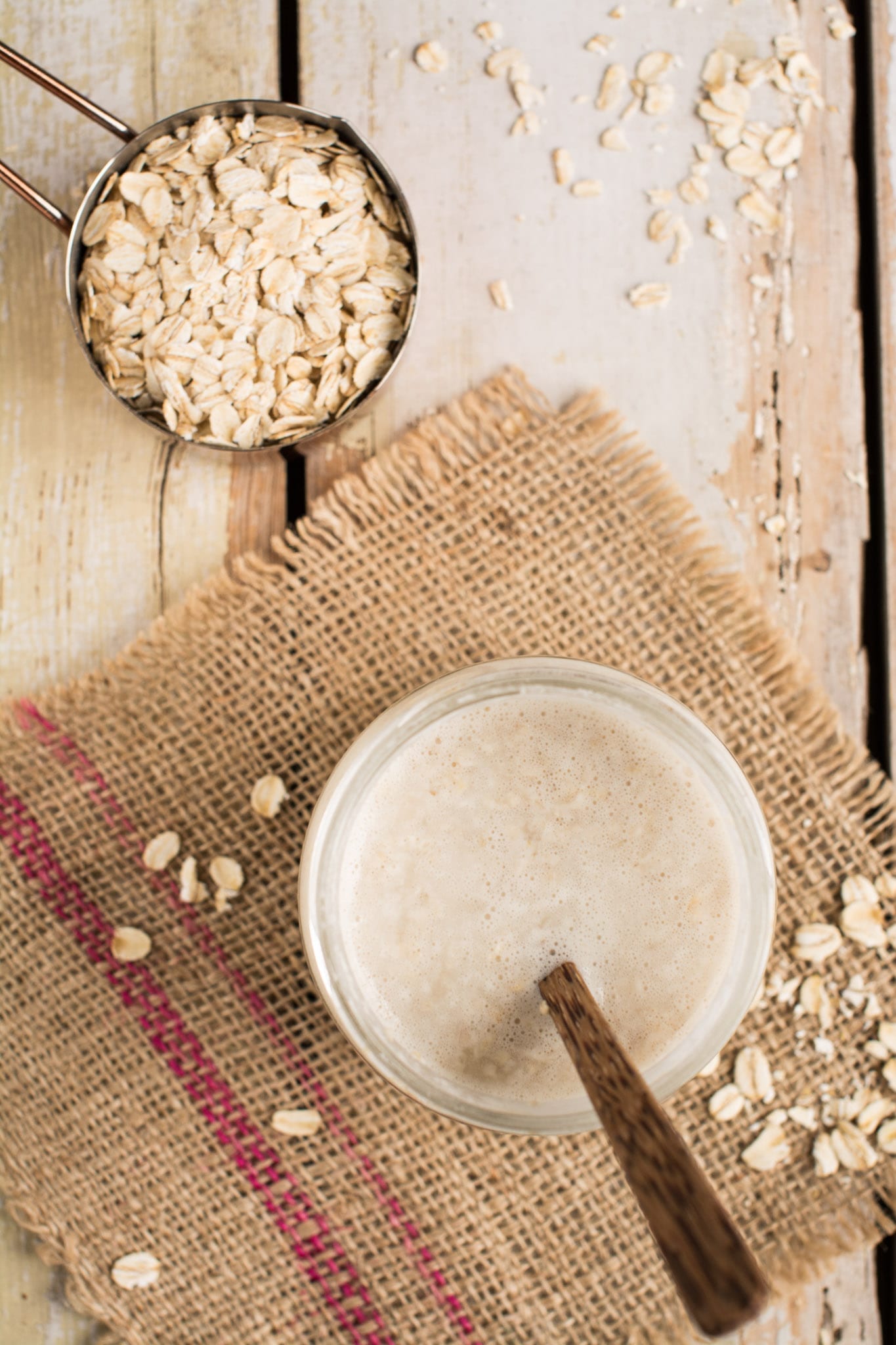 Gut-friendly homemade oat yoghurt for a healthy breakfast or snack. 
