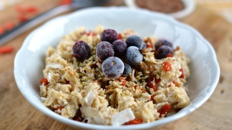 Oatmeal with Blueberries and Coconut