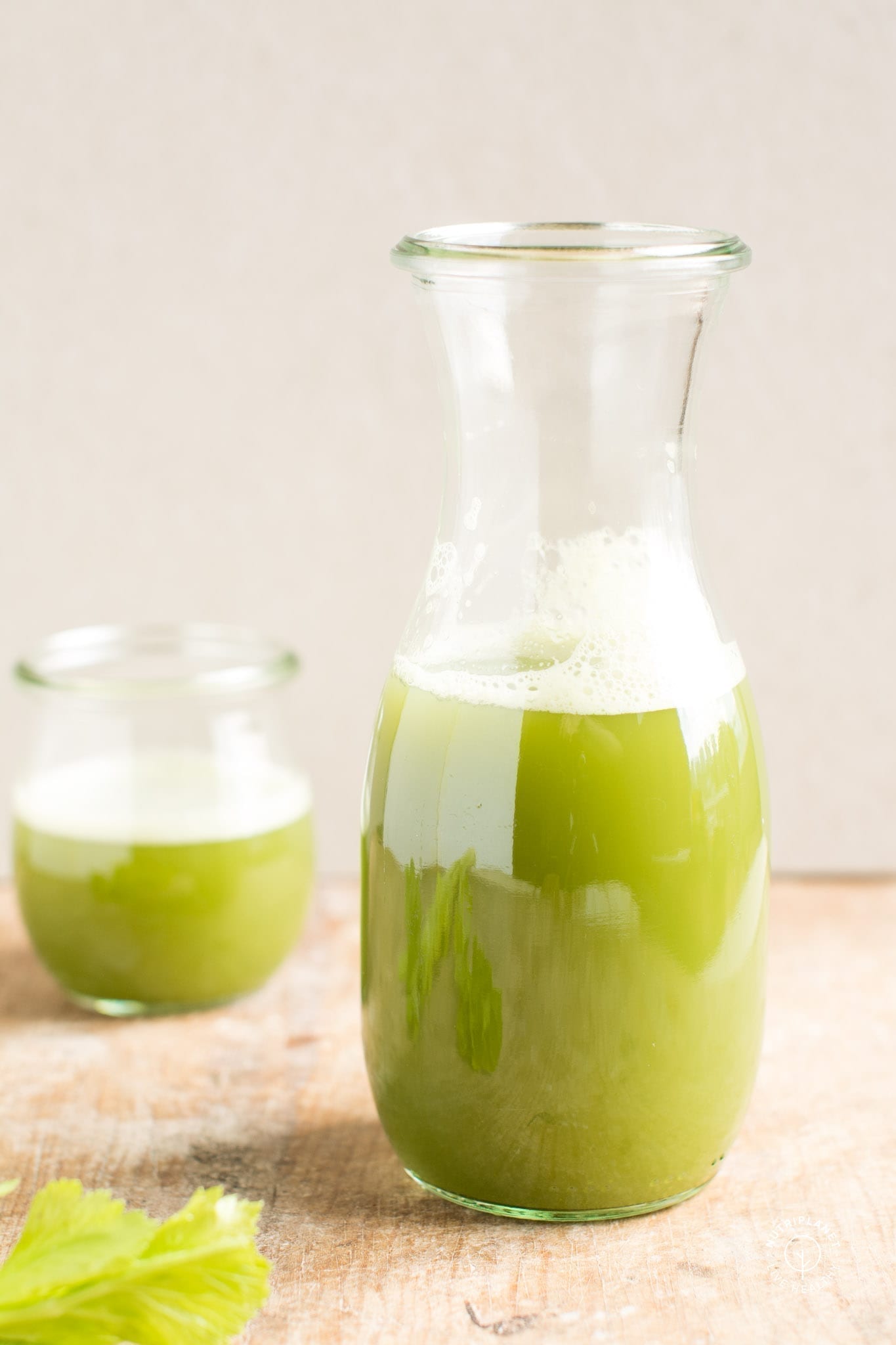 Celery juice benefits, my experience and the correct way to drink it.