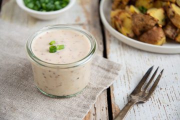 Learn how to make an easy oil-free vegan mustard dipping sauce that is perfect for dipping dumplings, baked potatoes, tacos, and raw veggies. It’s one of those quick and easy recipes that require no skills and minimal time.