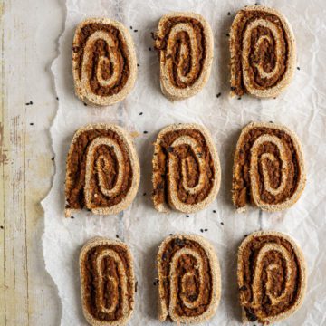 Savoury Mediterranean flavoured rolls for a healthy and low glycemic snack.